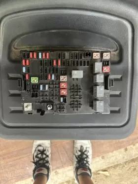 25886116 CHEVROLET Equinox Fusebox Gm