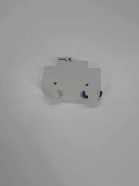8705 FERRAZ SHAWMUT Fuse Block #2