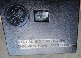 19D413045 GENERAL ELECTRIC Ge Bakelite Mobile Fuse Box #2