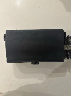 13255300 GM Engine Fuse Box #2