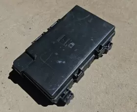 68137439AD JEEP Jeepgrand Cherokee Power Module Tipm Fuse Box #3