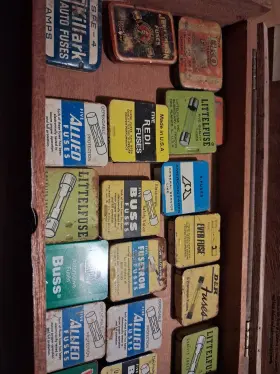 3479 LITTELFUSE Fuse Cigar Box Tins Some