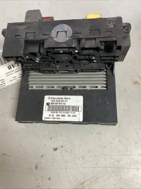 0025459401 MERCEDES Front Fues Box