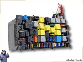 A1635450116 MERCEDES Fuse Box