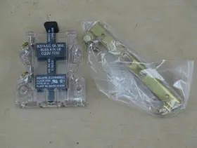 86170 SQUARE D Single Fuse Holder #2