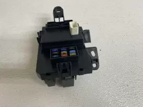 86241-04030 TOYOTA Tacoma Relay Integration Fuse Box Panel