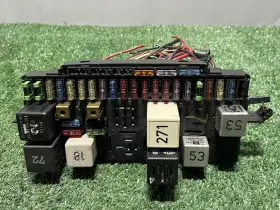 443941822A VW Audi Fuse Box Fox